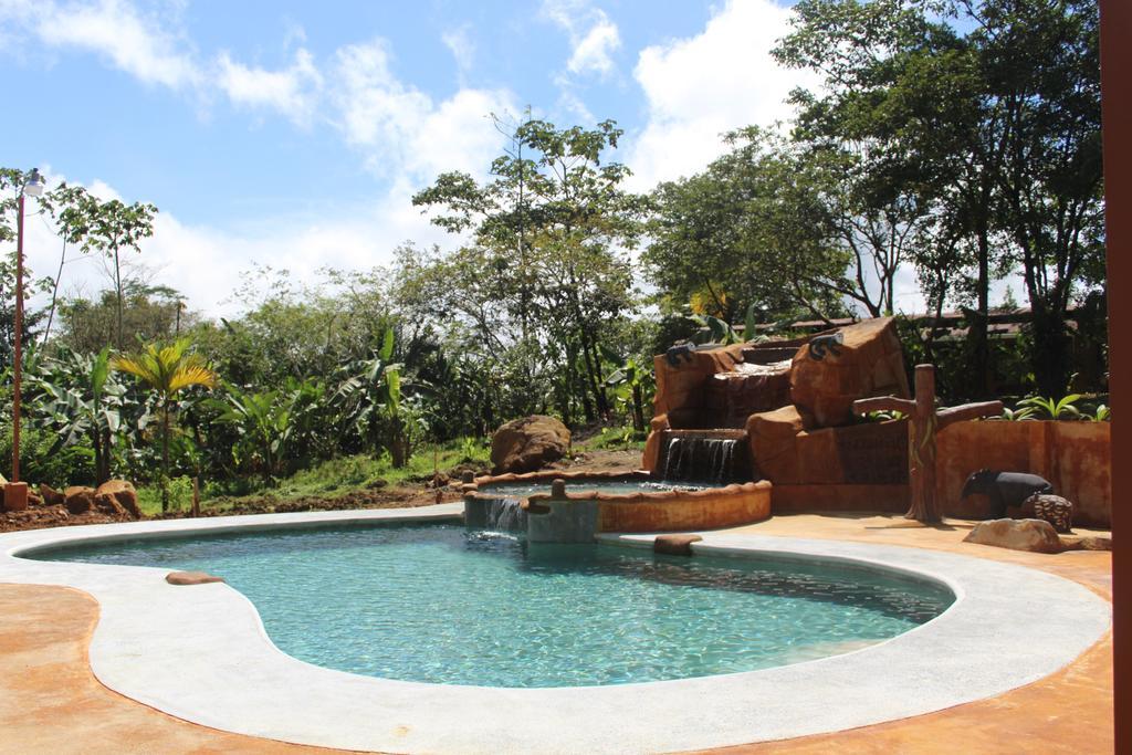 Hotel Catarata Rio Celeste Bijagua de Upala Exterior foto